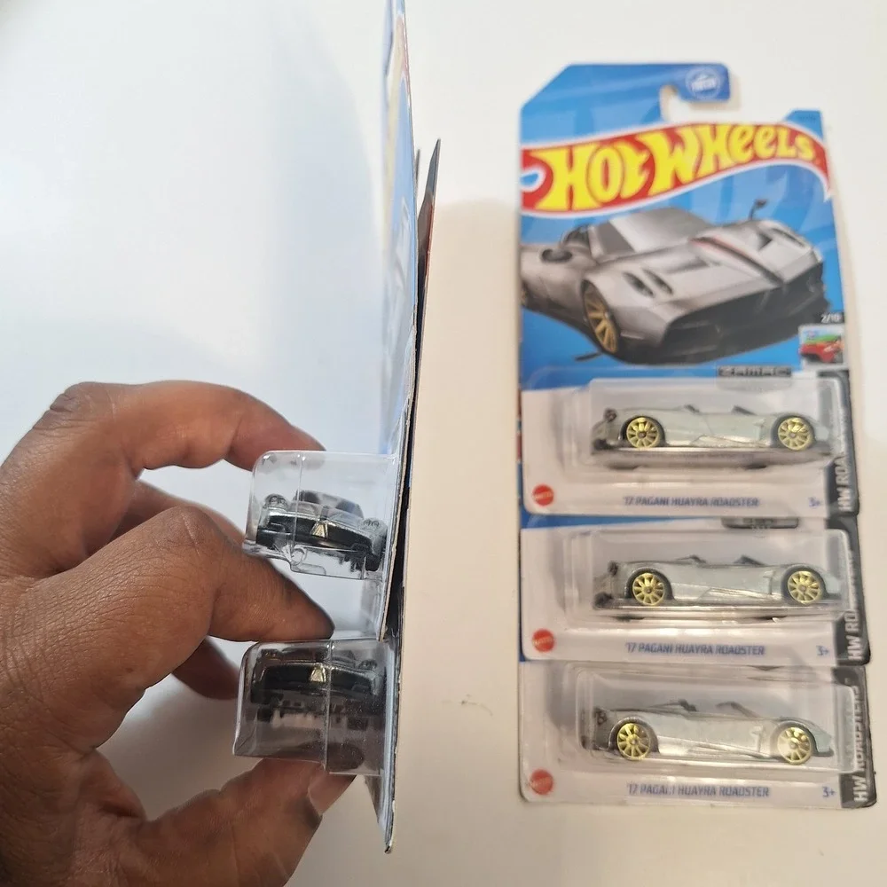 Hot Wheels 17 Pagani Huayra Roadster Zamac 5 Cars